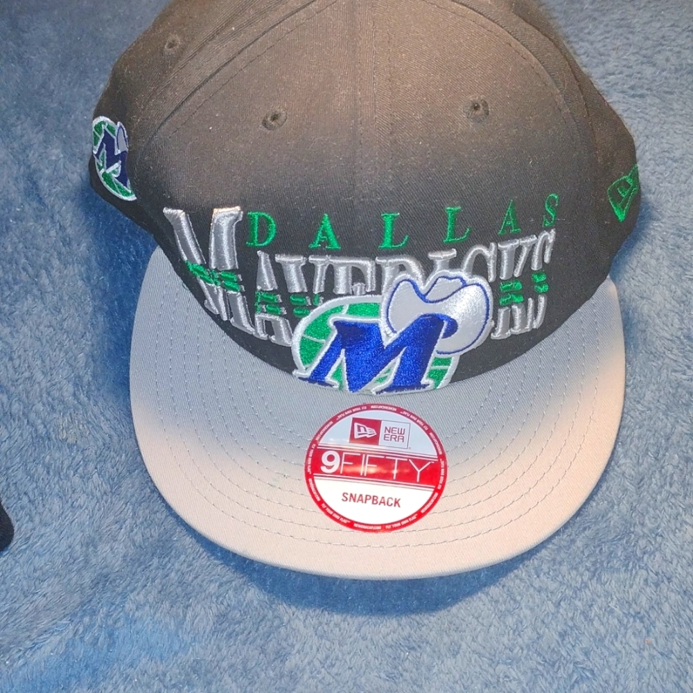 Dallas Mavericks SnapBack